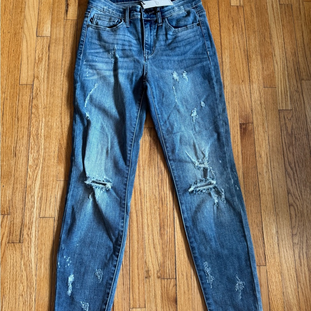 Judy Blue Jeans “Shredding Up My Life” Relaxed Fit Distressed JB8273MD 7/28